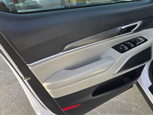 Used 2022 Kia Telluride S image 23