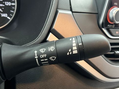 Used 2025 Nissan Altima 2.5 SR image 39