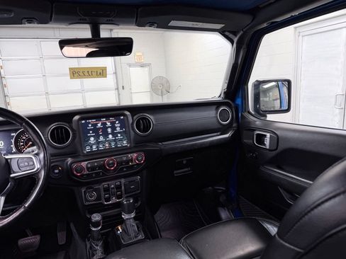 Used 2020 Jeep Gladiator Overland AWD/4WD image 26
