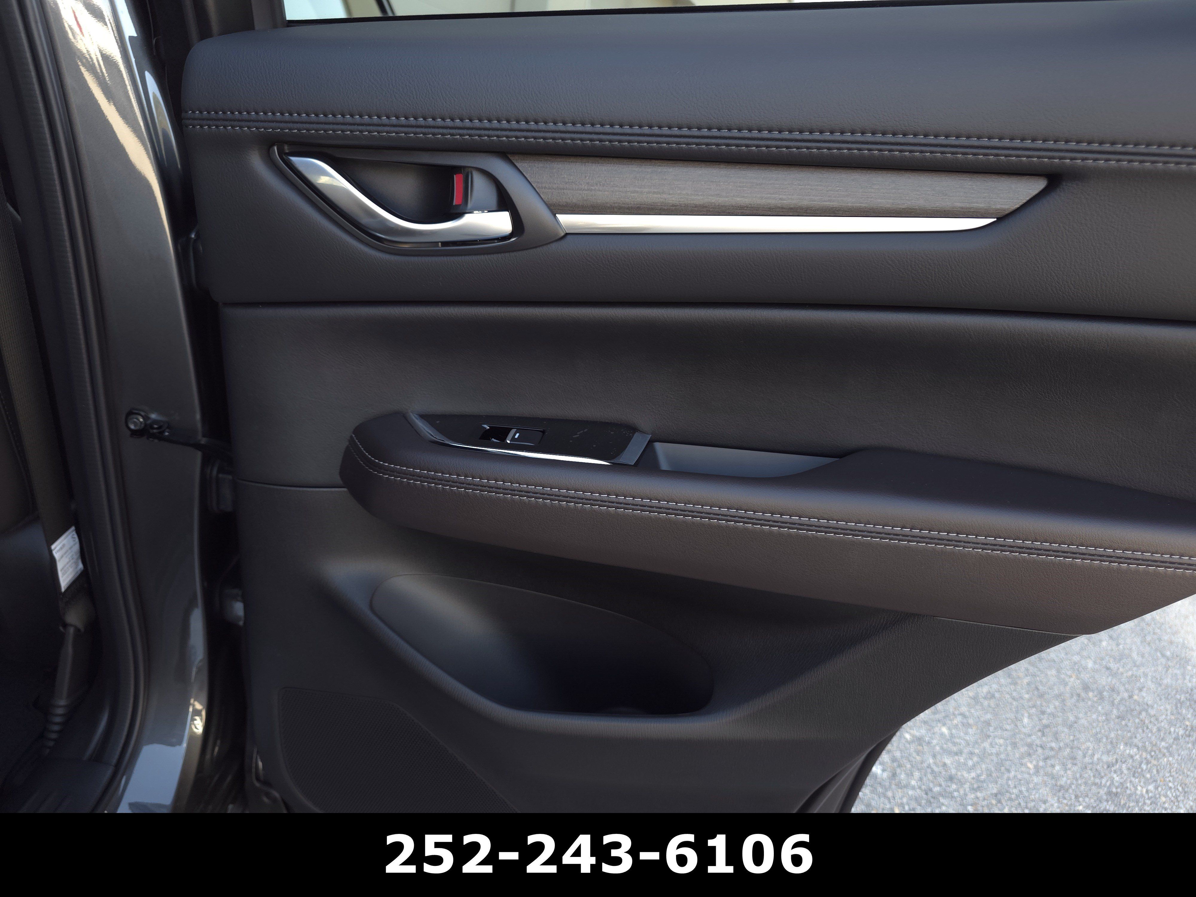 Used 2025 MAZDA CX-5 Signature AWD/4WD image 39