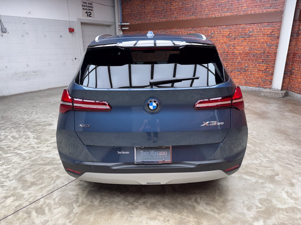 Certified 2025 BMW X3 xDrive30i w/ Premium Package AWD/4WD image 4