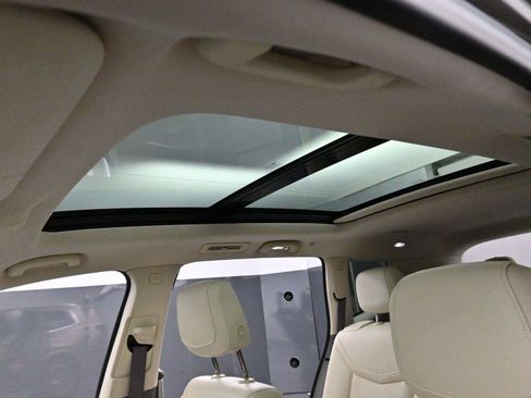 Used 2022 Cadillac XT6 Premium Luxury image 32