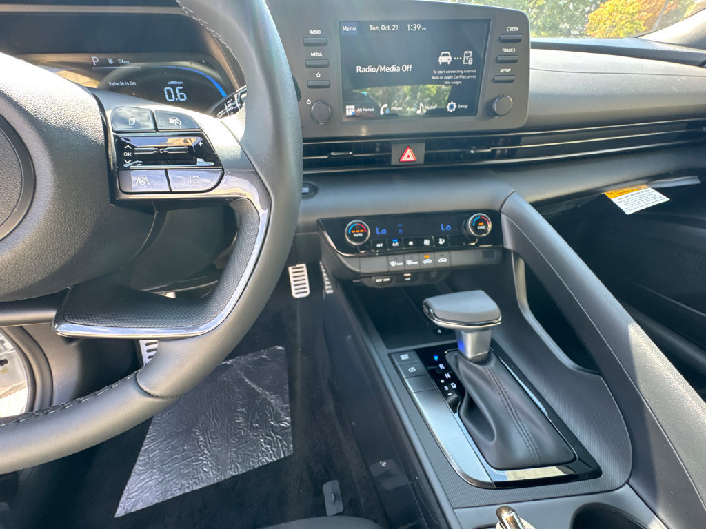 New 2026 Hyundai Elantra Sport FWD image 23