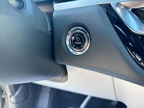 Used 2024 Cadillac Lyriq Luxury image 22