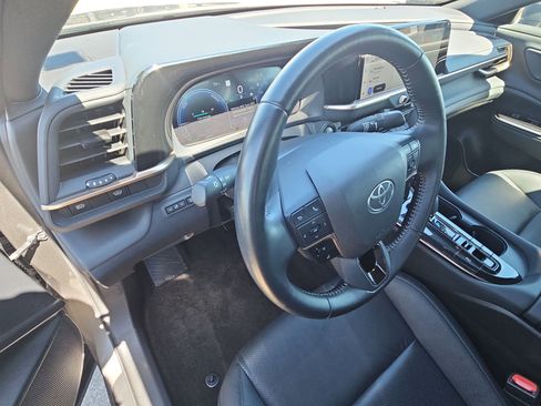 Used 2025 Toyota Crown Nightshade image 15