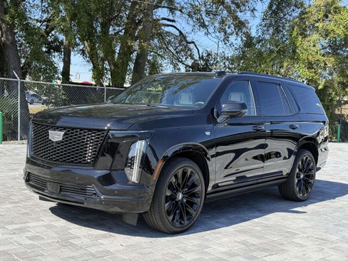 Used 2026 Cadillac Escalade Platinum Sport w/ LPO, ONYX Package image 7