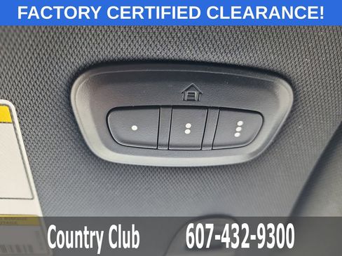 Used 2024 Jeep Compass Latitude w/ Convenience Group AWD/4WD image 18