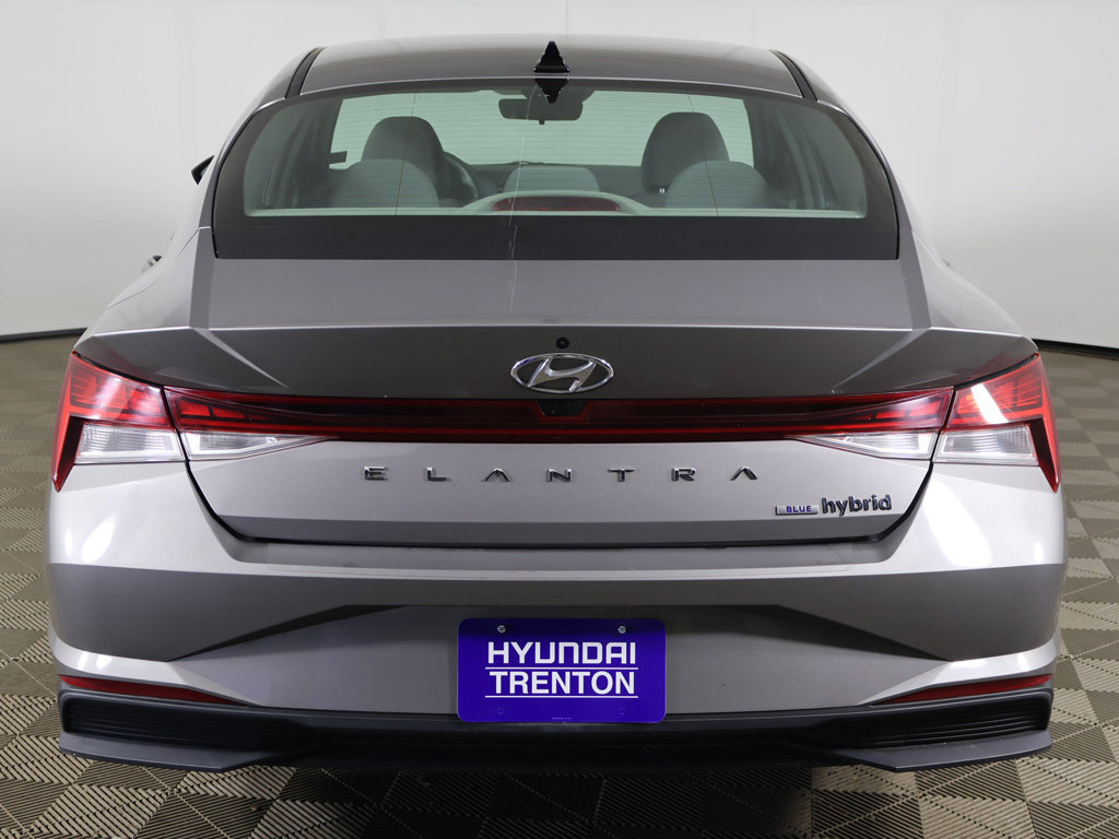 Used 2022 Hyundai Elantra Blue FWD image 12