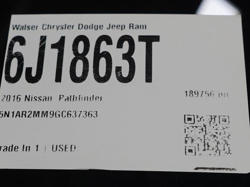 Used 2016 Nissan Pathfinder Platinum image 36