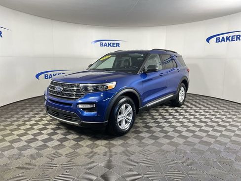 Used 2023 Ford Explorer XLT w/ Equipment Group 202A AWD/4WD image 5