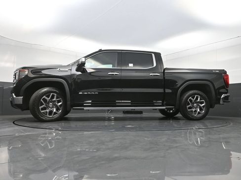 Used 2024 GMC Sierra 1500 SLT w/ SLT Premium Plus Package AWD/4WD image 30