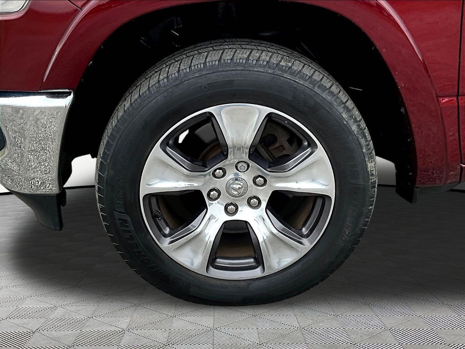 Used 2019 RAM 1500 Laramie AWD/4WD image 34