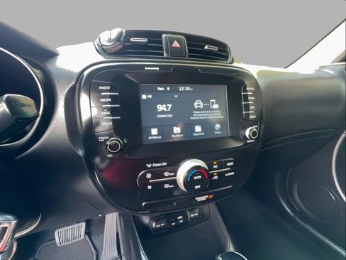 Used 2019 Kia Soul + FWD image 21