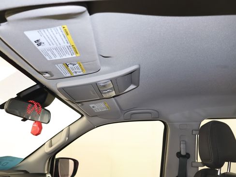 Used 2022 Nissan Frontier SV image 42