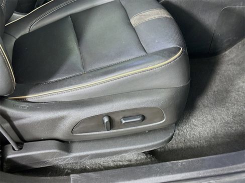 Used 2019 Chevrolet Blazer Premier w/ Driver Confidence II Package image 23