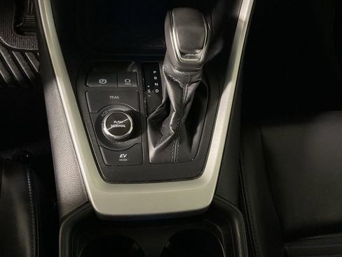 Used 2020 Toyota RAV4 XSE w/ Carpet Mat Package AWD/4WD image 31