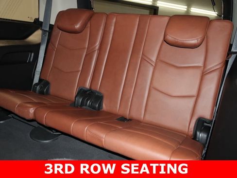 Used 2020 Cadillac Escalade Luxury image 16