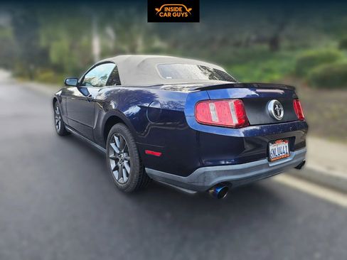 Used 2012 Ford Mustang Premium image 3
