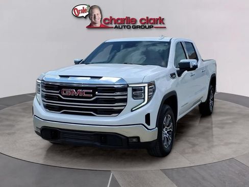 Used 2026 GMC Sierra 1500 SLT RWD image 1