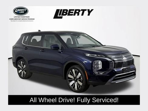 Used 2025 Mitsubishi Outlander SE AWD/4WD image 1