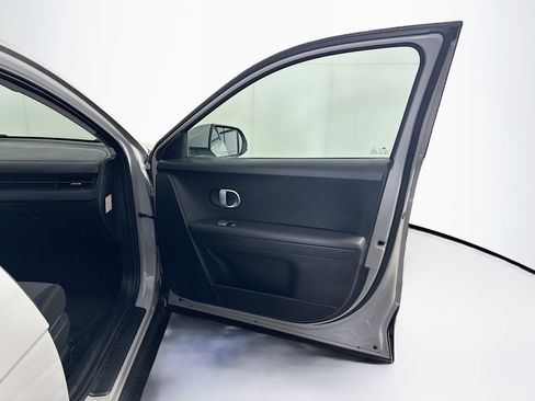 Used 2024 Hyundai Ioniq 5 SEL RWD image 32