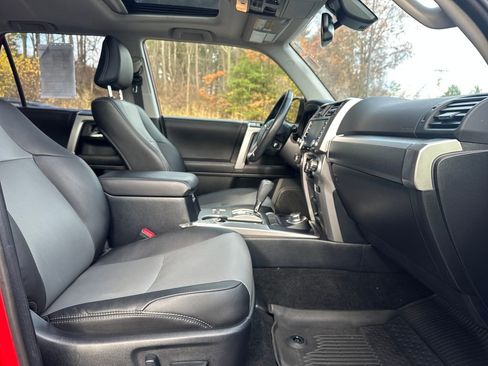 Used 2023 Toyota 4Runner SR5 Premium w/ Moonroof Package image 16