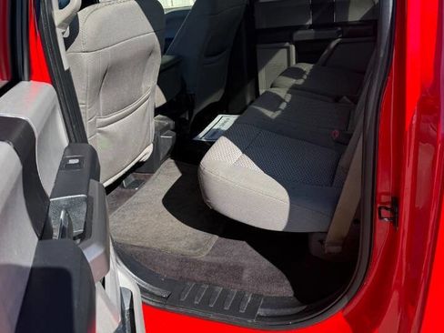 Used 2015 Ford F150 XLT image 3