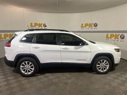 Used 2022 Jeep Cherokee Latitude Lux w/ Sun & Sound Group AWD/4WD image 5