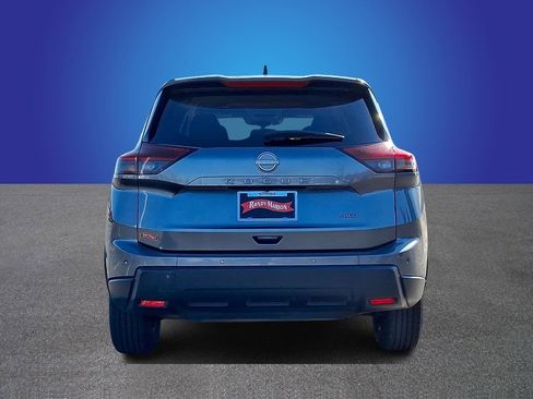 Used 2024 Nissan Rogue S image 5