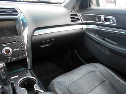 Used 2016 Ford Explorer Sport w/ Equipment Group 401A image 13