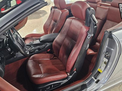 Used 2007 BMW 650i Convertible image 25