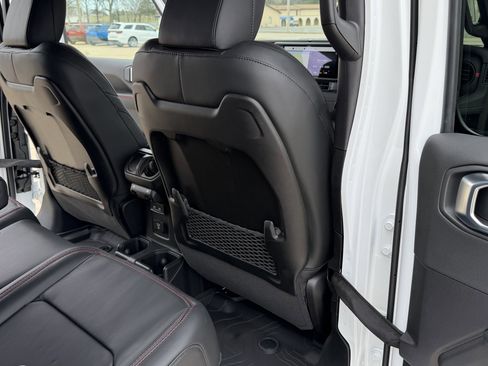 New 2026 Jeep Gladiator Rubicon image 36