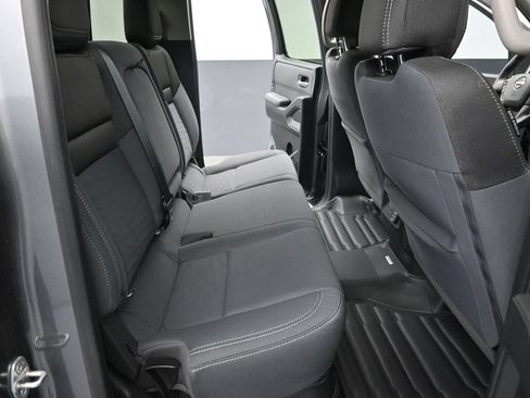 Used 2022 Nissan Frontier SV RWD image 22