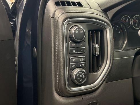 Used 2020 Chevrolet Silverado 1500 RST image 26