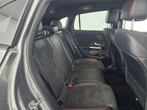 Used 2023 Mercedes-Benz GLA 250 image 12