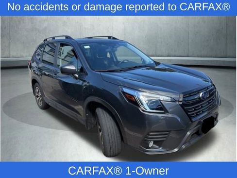 Used 2023 Subaru Forester Premium image 2