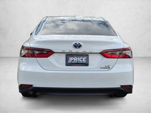 Used 2023 Toyota Camry LE image 7