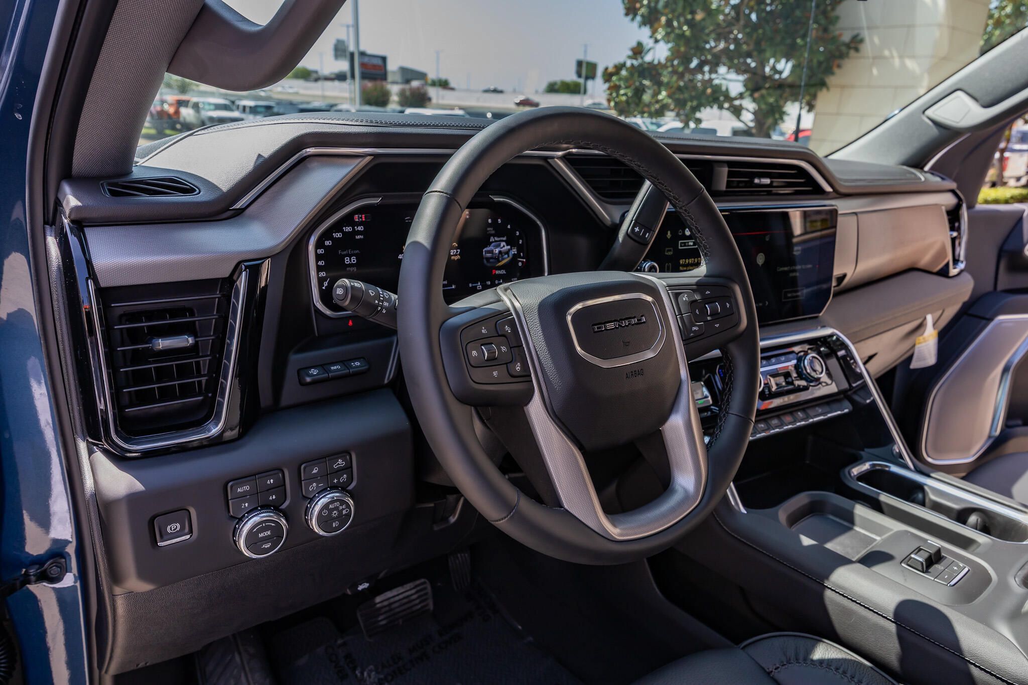 Used 2026 GMC Sierra 2500 Denali w/ Denali Reserve Package AWD/4WD image 17