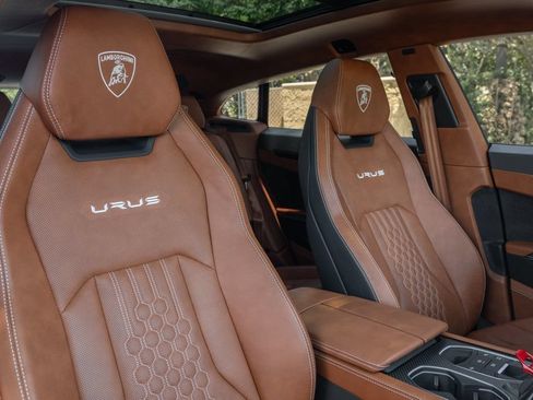 Used 2023 Lamborghini Urus S AWD/4WD image 30