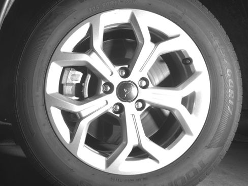 Used 2025 Jeep Compass Latitude image 12