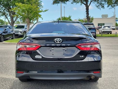 Used 2022 Toyota Camry LE FWD image 8