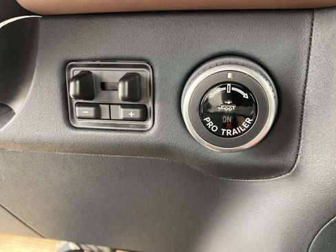 New 2025 Lincoln Navigator L Reserve image 30