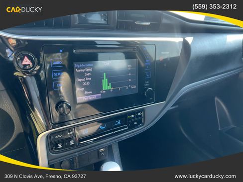 Used 2017 Toyota Corolla SE image 18