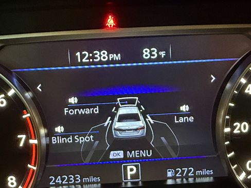 Used 2024 Nissan Altima 2.5 SR w/ SR Premium Package FWD image 35