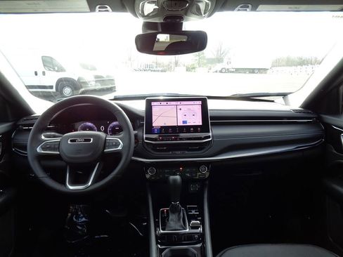 Certified 2024 Jeep Compass Limited w/ High Altitude Package image 12