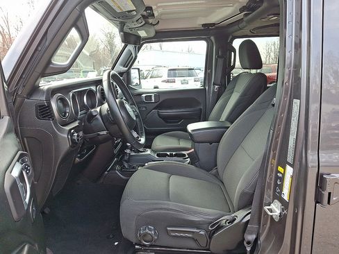 Certified 2022 Jeep Wrangler Unlimited Sport AWD/4WD image 3