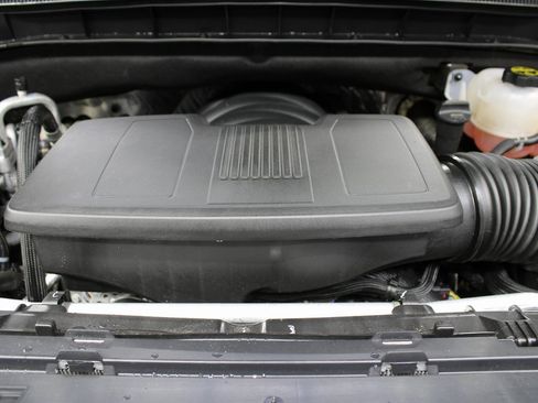 Used 2025 Chevrolet Tahoe RST image 31