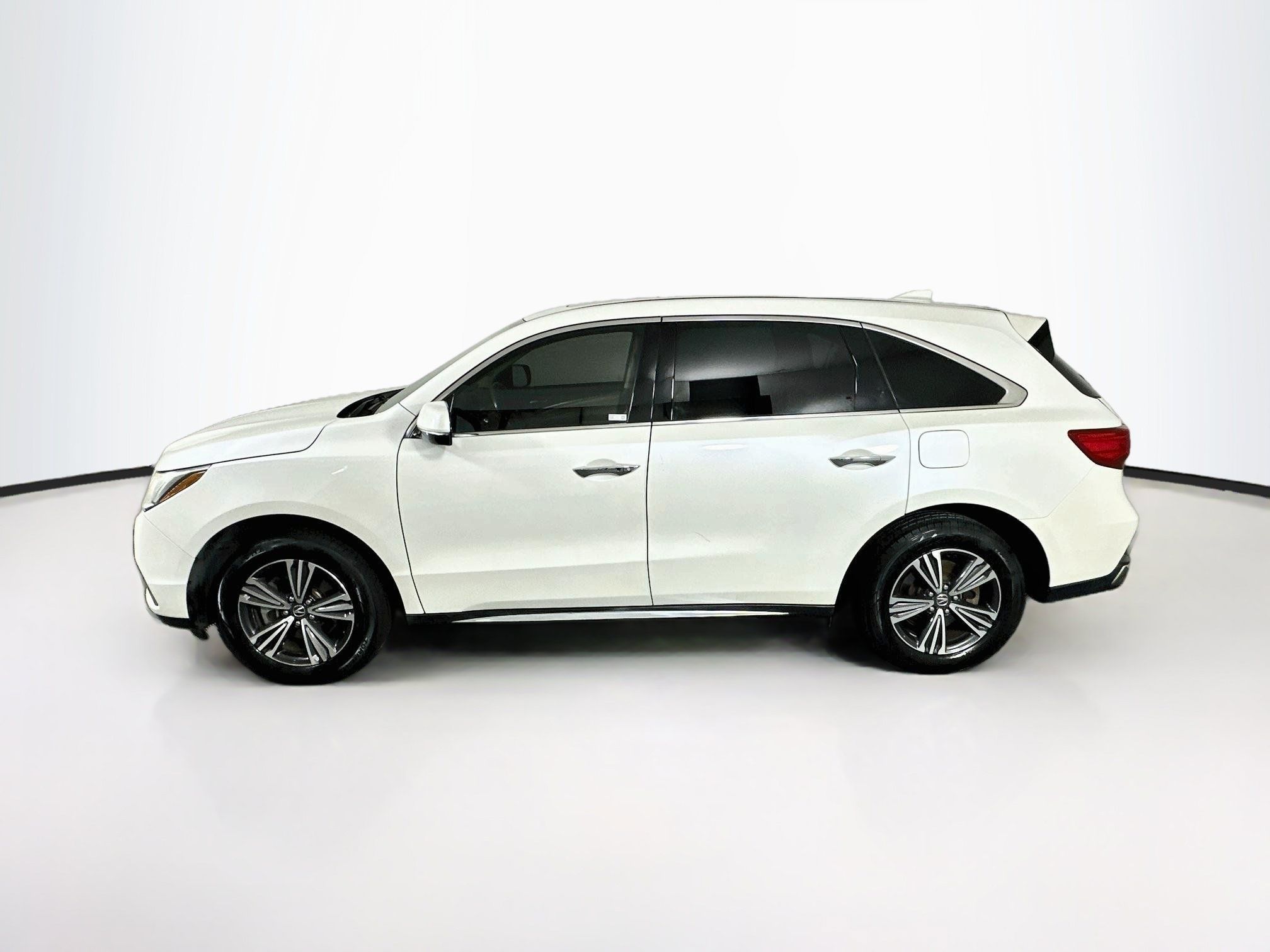 Used 2018 Acura MDX FWD image 4