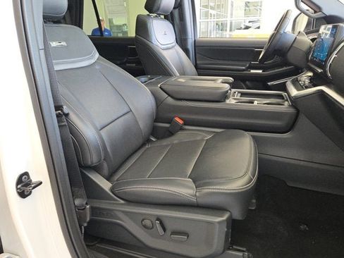 Used 2025 Ford Expedition Max Platinum w/ Stealth Appearance Package AWD/4WD image 3