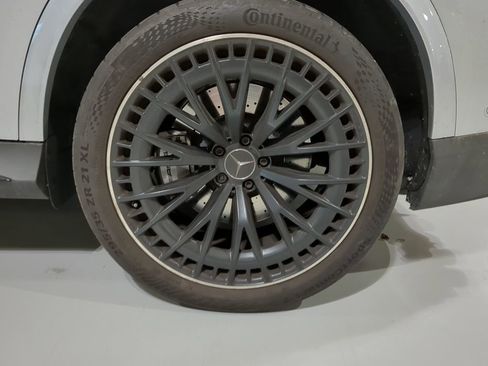 Used 2024 Mercedes-Benz GLC 43 AMG 4MATIC image 11